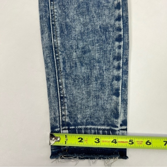 KanCan Jr Women’s Blue Jeans Sz 7/27 Button Fly Raw Hems Distressed/Ripped/Torn - Picture 13 of 13
